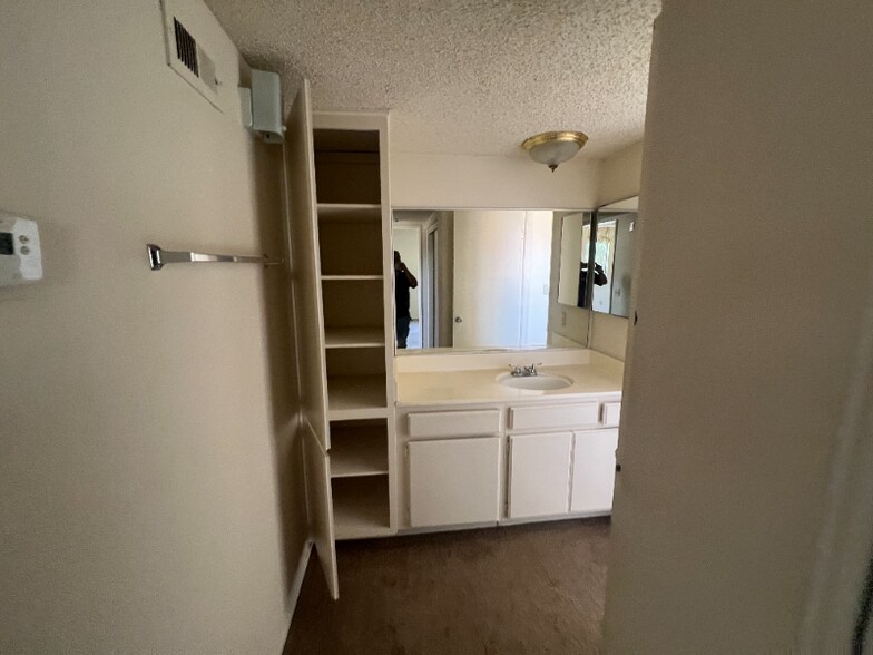 Building Photo - 27626 Violin Canyon Rd