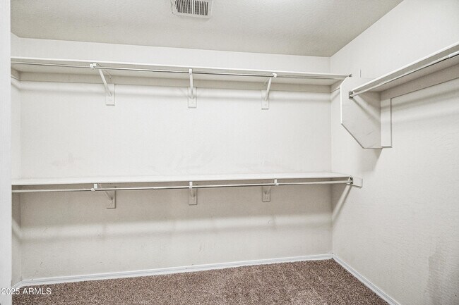 Building Photo - 2236 W Davis Rd