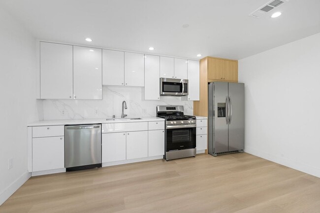 Building Photo - 10963 Calvert St