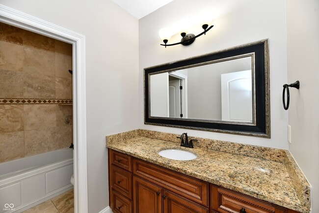 Building Photo - 8555 One W Dr