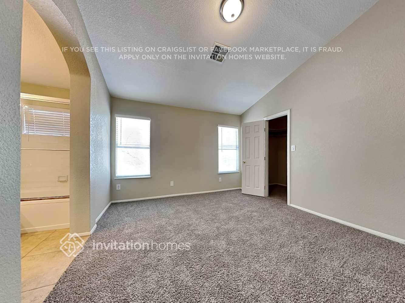 Building Photo - 5701 Heatherwood St
