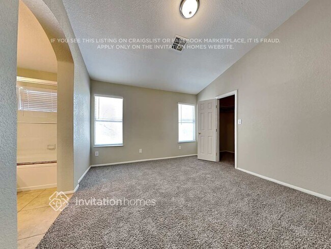 Building Photo - 5701 Heatherwood St