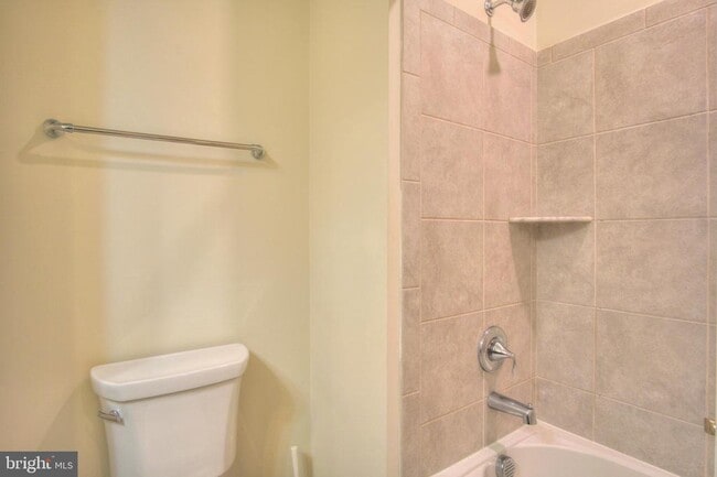 Building Photo - 42629 Oak Pk Sq