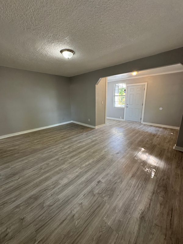 Building Photo - 5432 Tyler Ave