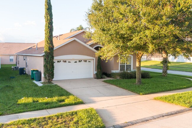 Building Photo - Beautiful Fully Furnished 4 Bedroom 3 Bath...
