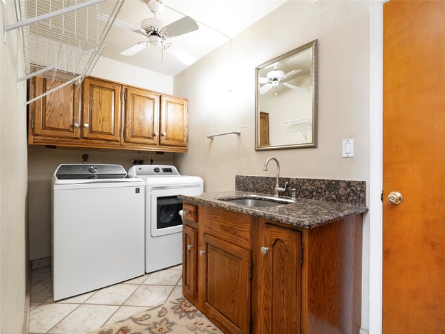 Building Photo - 6556 NW 87th Ave