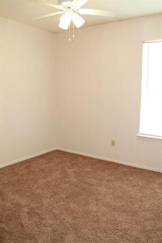 Building Photo - 1424 Walters Dr