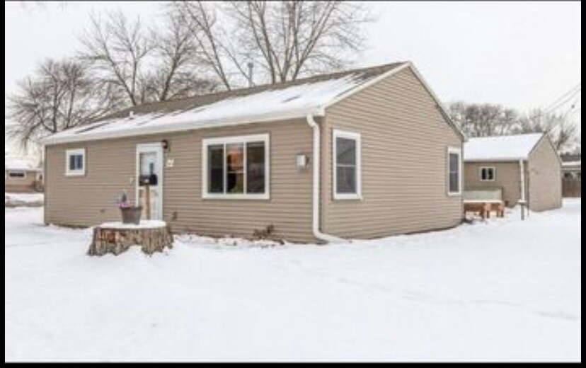 Building Photo - 3479 S 66th St