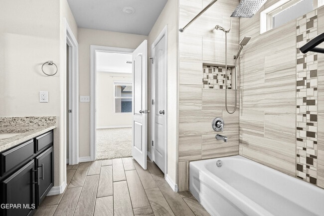 Building Photo - 12265 Desert Pine Ave