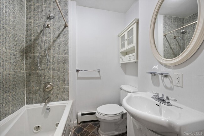 Building Photo - 118 W 136th St