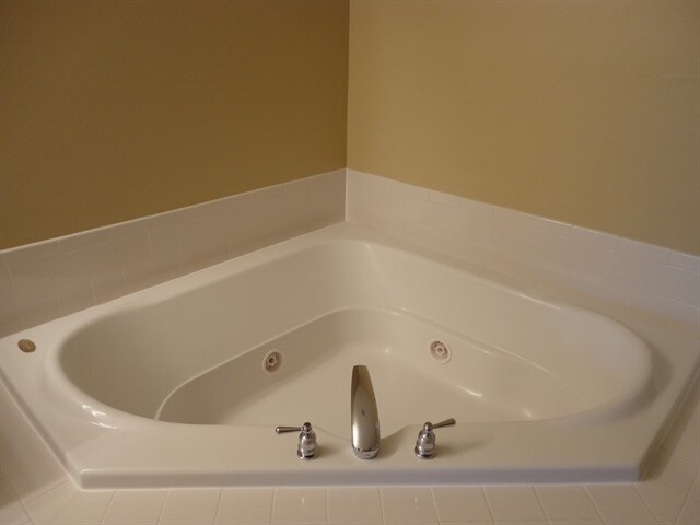 Building Photo - 1441 Scenic River Dr