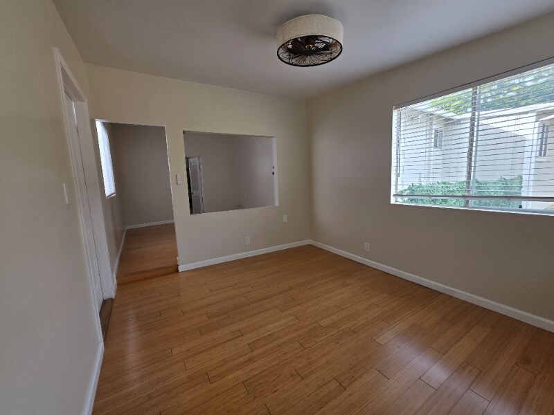 Building Photo - 470 Mercury Ln