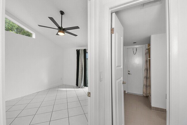 Building Photo - 5805 Golden Eagle Cir