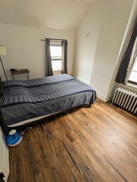 Building Photo - 779 Prospect Ave