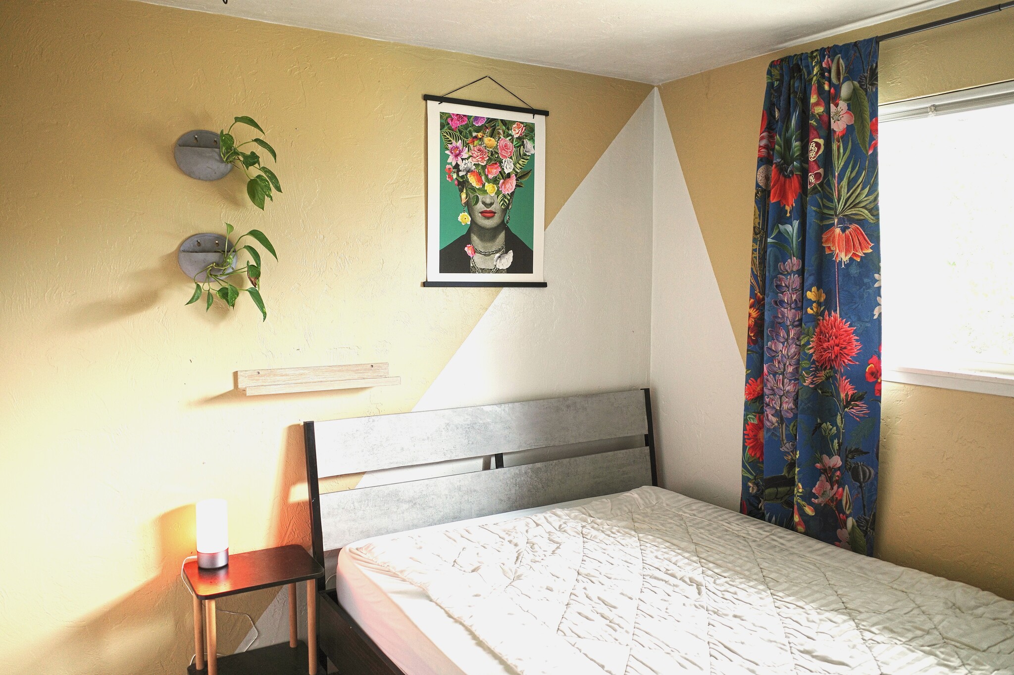 Building Photo - 2555 SW Pickford St