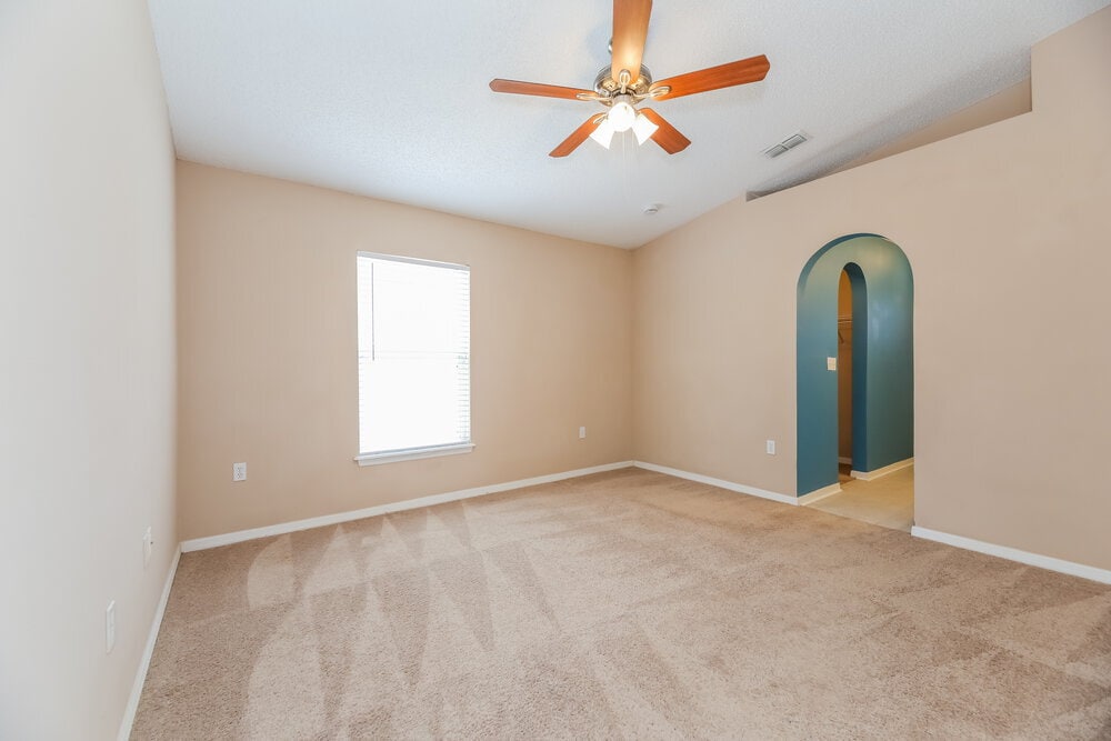 Building Photo - 12538 Bent Bay Trail