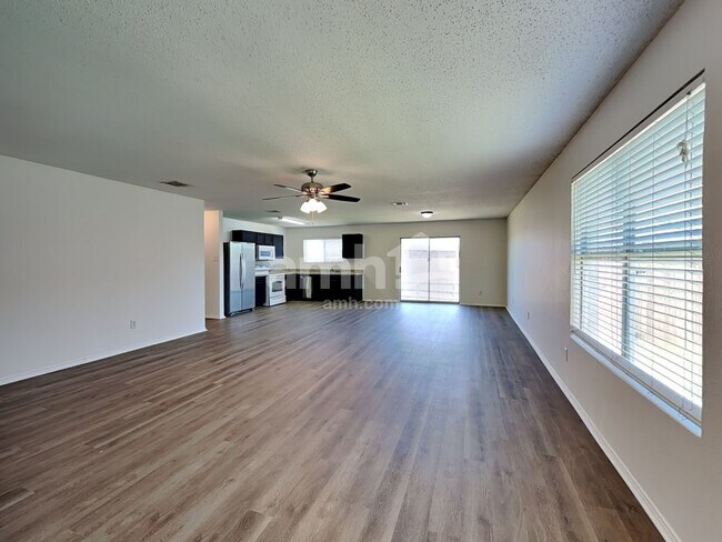 Building Photo - 815 Dove Meadows Dr