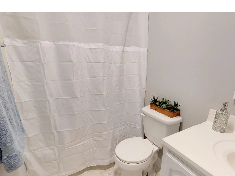 Building Photo - 1515 Doncaster Dr