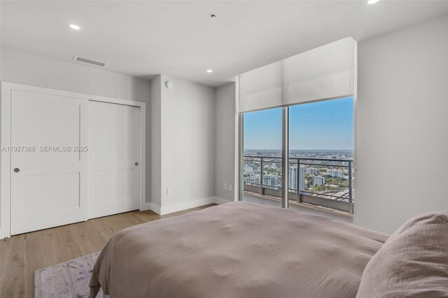 Building Photo - 92 SW 3rd St