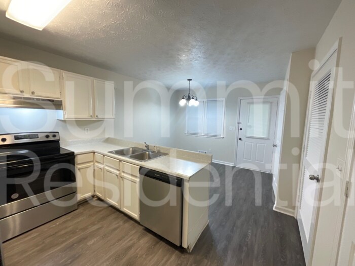 Building Photo - 2783 Coventry Green SE