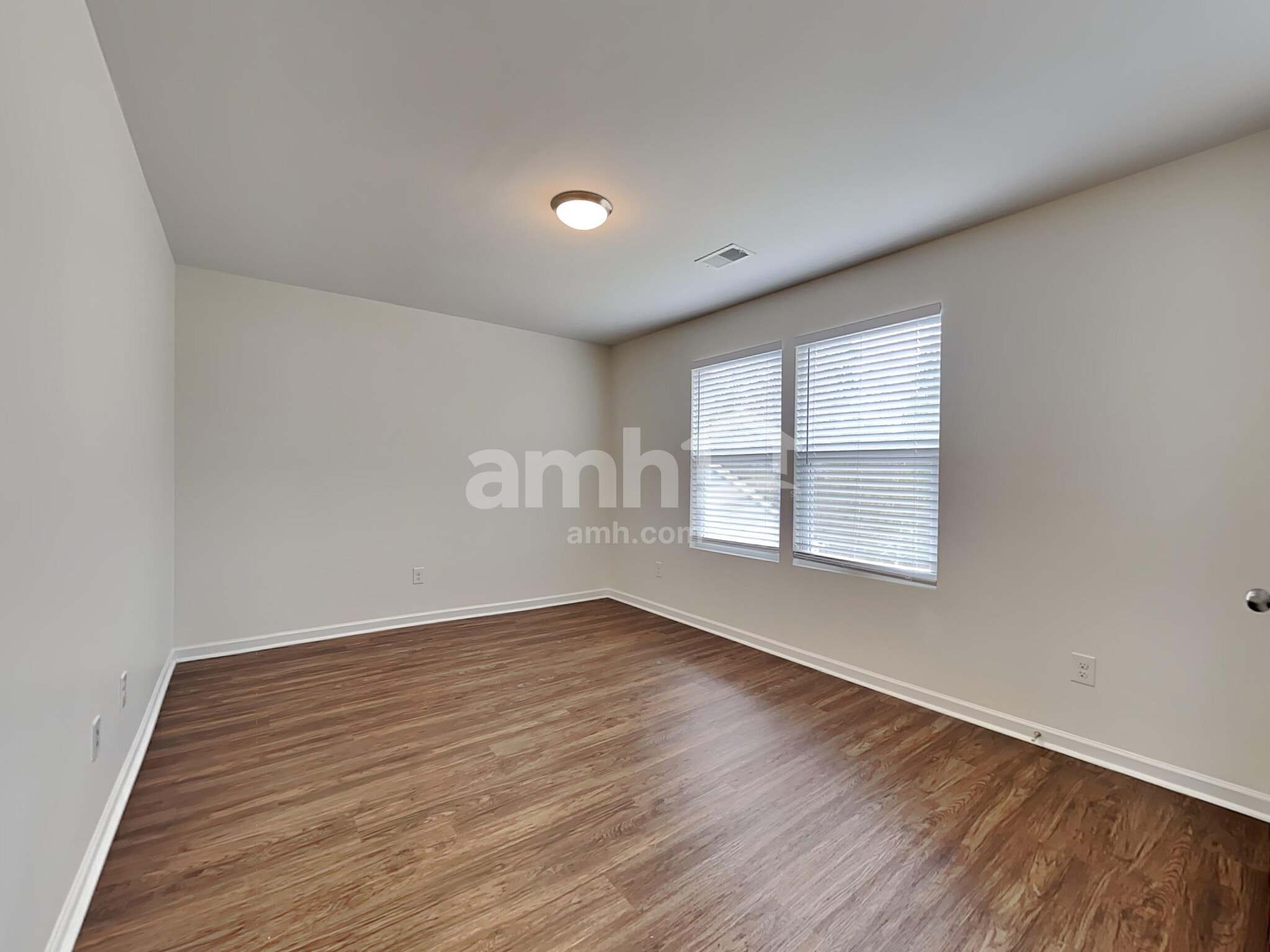 Building Photo - 355 Dunlin Dr