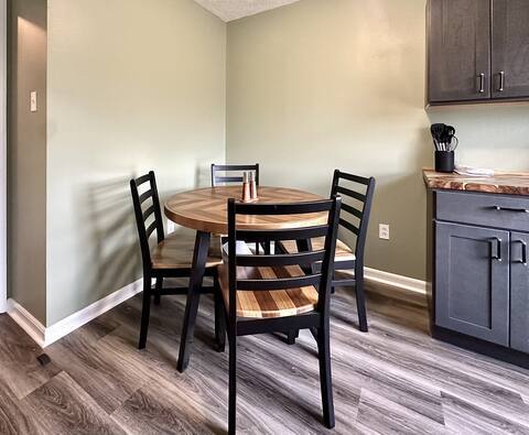 Building Photo - 2110 Melon St