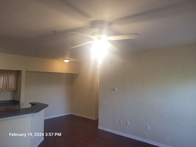 Building Photo - Spectacular 1BR/1BA Condo in the heart of ...