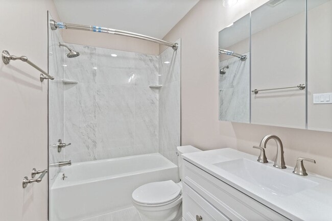 Building Photo - 4536 Rosemarie Dr