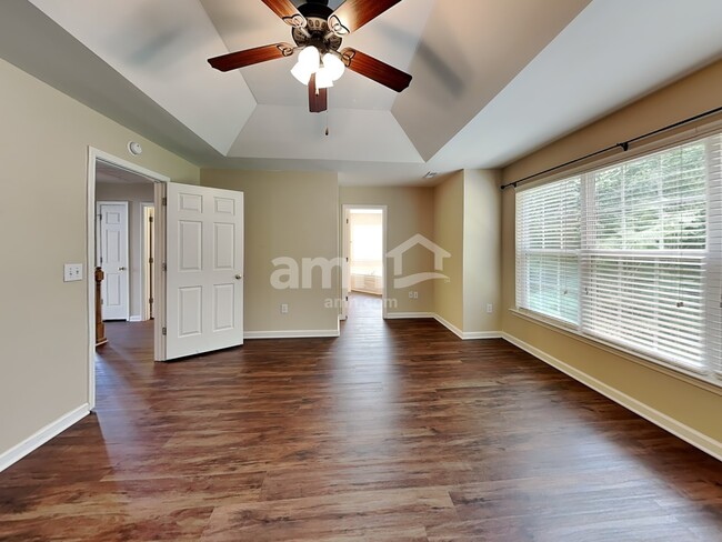 Building Photo - 405 Bedstraw Ct