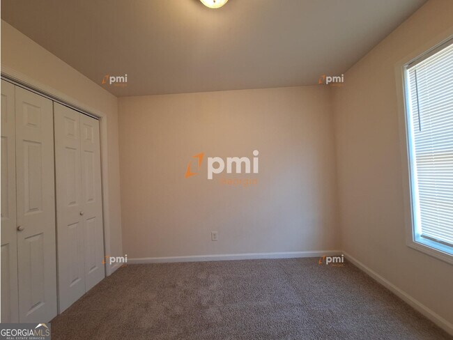 Building Photo - 6651 Breckenridge Dr