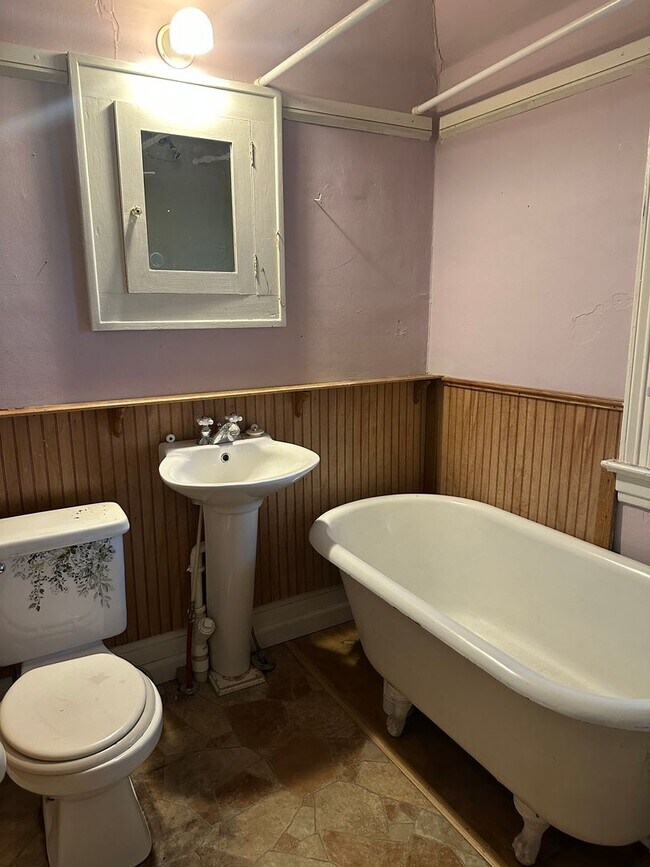 Building Photo - 815 2nd Ave S