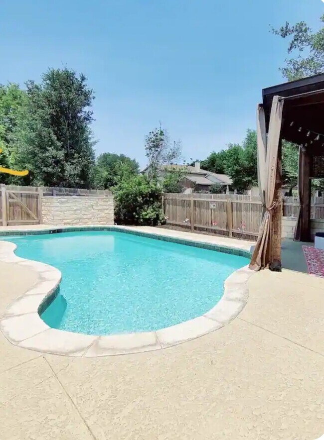 Primary Photo - 1701 Strobel Ln