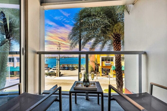 Building Photo - 101 N Ocean Dr