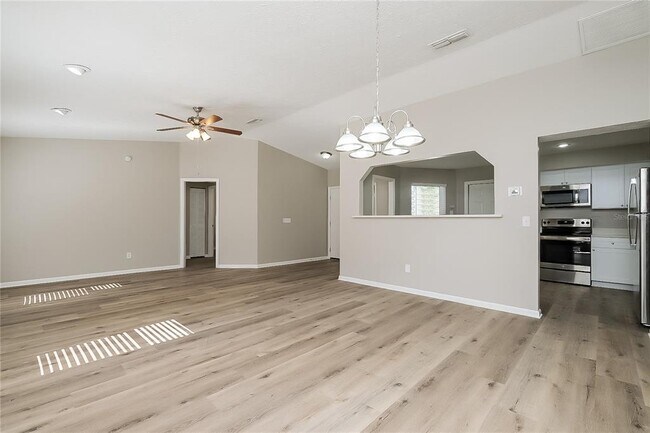Building Photo - 2301 Willow Branch Ave