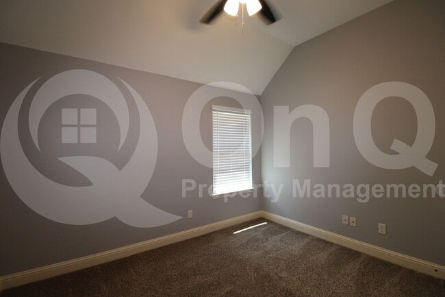 Building Photo - 2517 Flowing Springs Dr