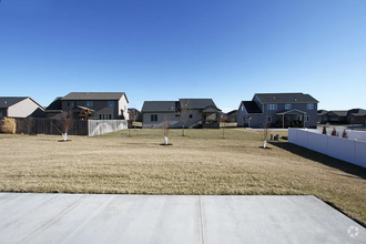 Building Photo - 5 Bedroom and 3 Bathroom House available J...