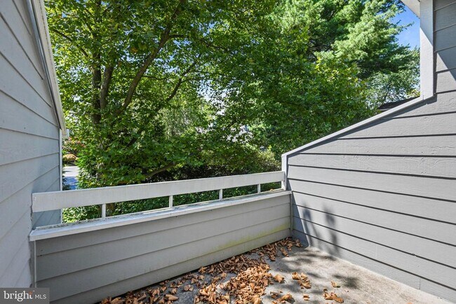 Building Photo - 11039 Villaridge Ct