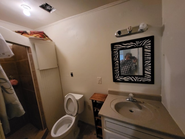 Building Photo - 314 Tweed Ave