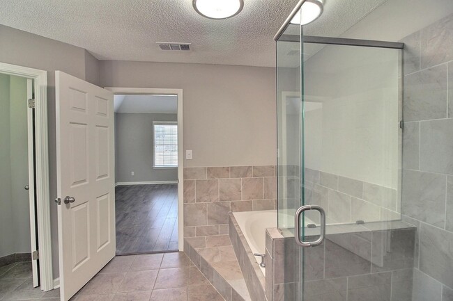 Building Photo - 244 Saybrook Cove