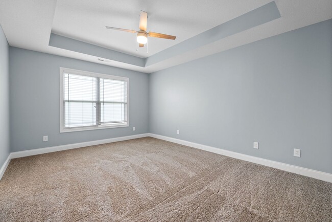 Building Photo - Pet Friendly Three Bedroom with Bonus!