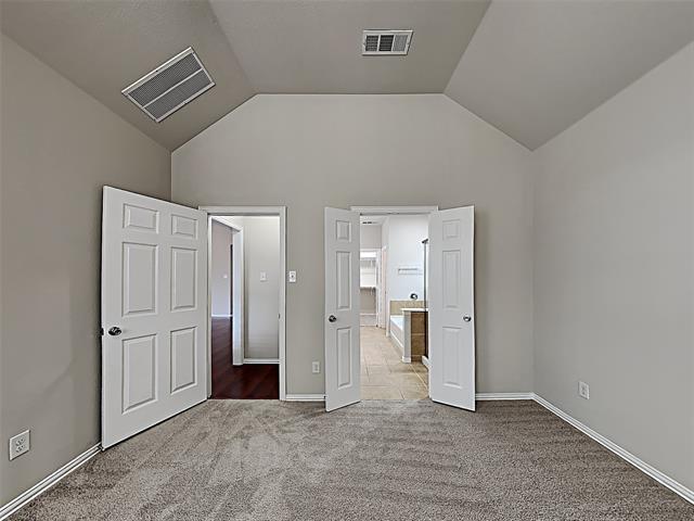 Building Photo - 661 Cattlemans Way
