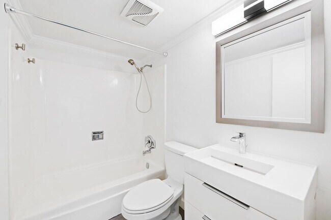 Building Photo - 1750 NW 3rd Terrace