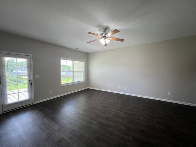 Building Photo - 4017 Pensacola Way