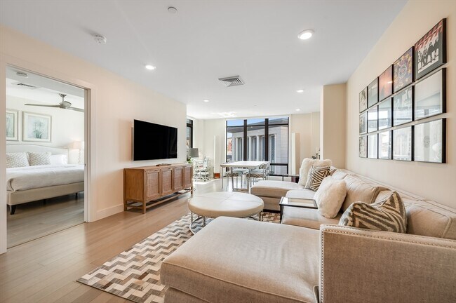 Building Photo - 121 Portland St