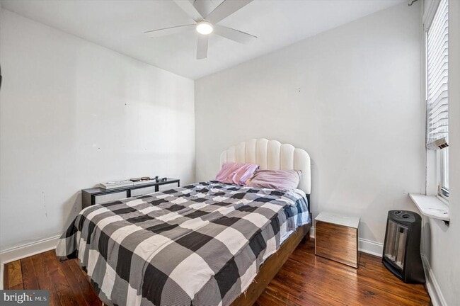 Building Photo - 1820 N Mascher St