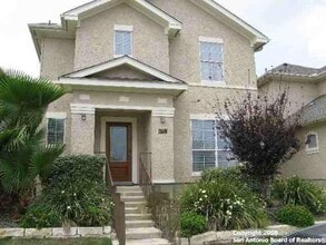Building Photo - Garden Home in Gated Community