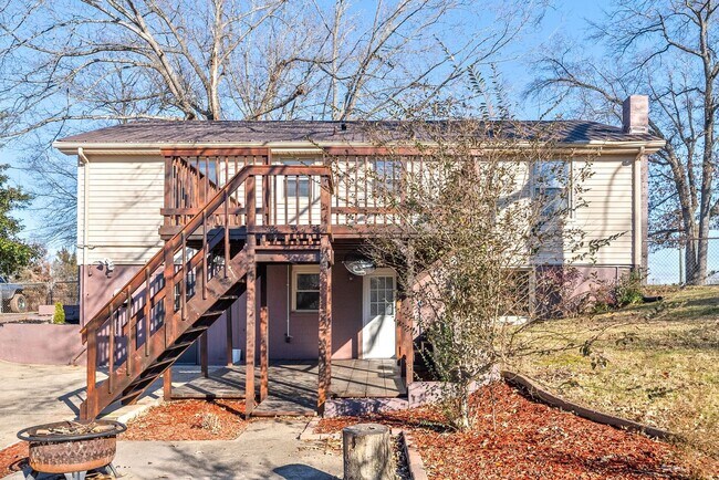 Building Photo - 233 Old Hopkinsville Hwy