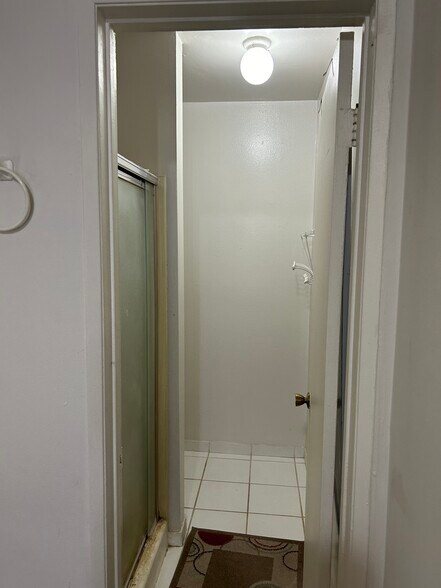 Bathroom 2 - 5460 White Oak Ave