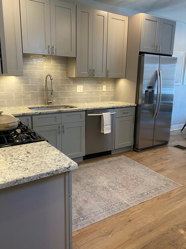 Building Photo - 3009 California St