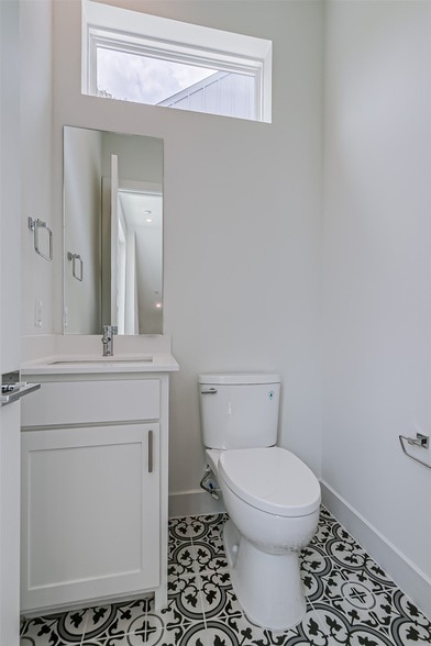 Building Photo - 6028 Lewis St